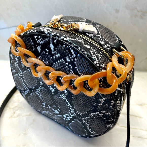 Vegan Snake Print Circle Crossbody Bag NWT - Picture 2 of 4